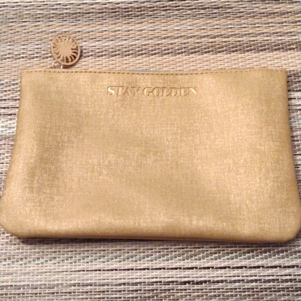 HOST PICK 🌟 - Makeup Cosmetic Bag - Stay Golden